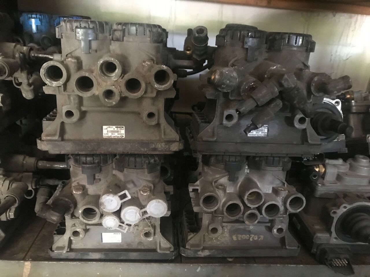 Knorr-Bremse K001411 Volvo FM FH Renault - Kočioni ventil za Kamion: slika 4 Knorr-Bremse K001411 Volvo FM FH Renault - Kočioni ventil za Kamion: slika 4