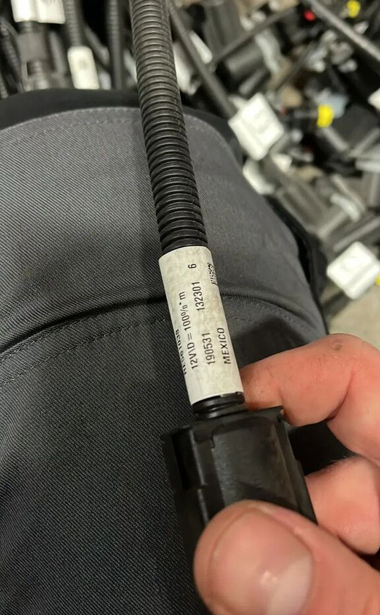 Nowy Przewód Do Komputera Sterownika Silnika BOSCH , MANITOU MLT 5463119100 - Kablovi/ Žičana oprema za Kamion: slika 2 Nowy Przewód Do Komputera Sterownika Silnika BOSCH , MANITOU MLT 5463119100 - Kablovi/ Žičana oprema za Kamion: slika 2