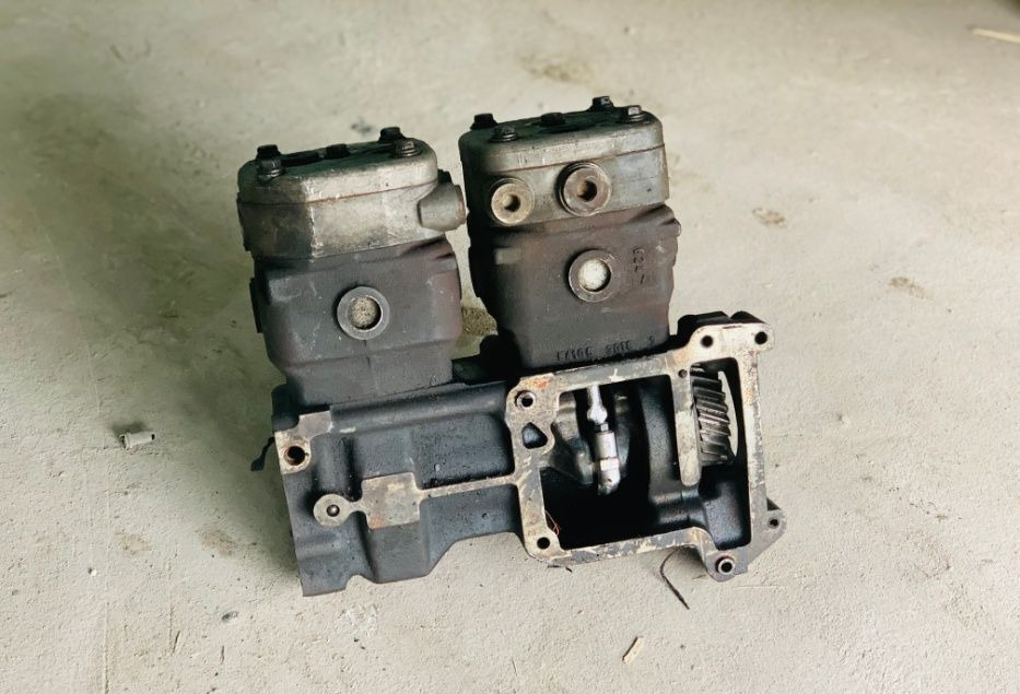 WABCO 2 cylindry oryginał 51.54112-3028 MAN TGA 51.54112-3028 - Zračne kočnice za Kamion: slika 1 WABCO 2 cylindry oryginał 51.54112-3028 MAN TGA 51.54112-3028 - Zračne kočnice za Kamion: slika 1