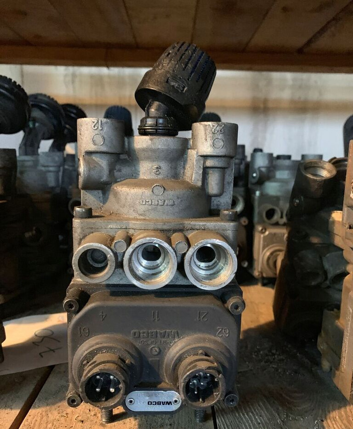 WABCO Zawór główny hamulca 4800015000 DAF 95xf/cf - Kočioni cilindar za Kamion: slika 2 WABCO Zawór główny hamulca 4800015000 DAF 95xf/cf - Kočioni cilindar za Kamion: slika 2