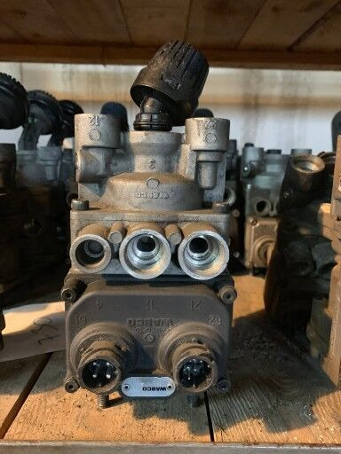 WABCO Zawór główny hamulca 4800015000 DAF 95xf/cf - Kočioni cilindar za Kamion: slika 1 WABCO Zawór główny hamulca 4800015000 DAF 95xf/cf - Kočioni cilindar za Kamion: slika 1