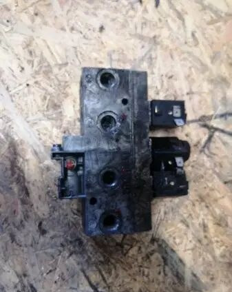 ZAWÓR OTWIERANIA DRZWI 3 CEWKI WABCO DO AUTOBUSÓW MERCEDES MAN D 472600022 - Kočioni ventil za Kamion: slika 3 ZAWÓR OTWIERANIA DRZWI 3 CEWKI WABCO DO AUTOBUSÓW MERCEDES MAN D 472600022 - Kočioni ventil za Kamion: slika 3