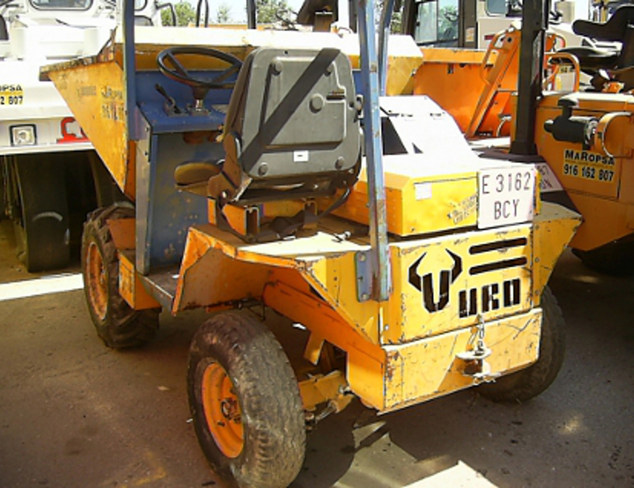 Dumper Descarga Elevada Uromac VK 2000 - Mini kiper: slika 1 Dumper Descarga Elevada Uromac VK 2000 - Mini kiper: slika 1