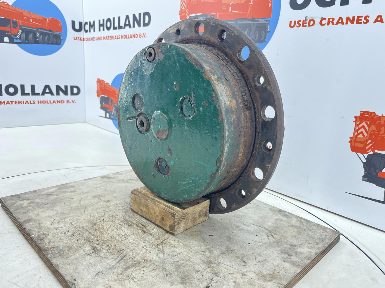 FAUN ATF 30 planetary gear 17-24-67-32-3pl-H87 - Pogonski reduktor za Autodizalica: slika 2 FAUN ATF 30 planetary gear 17-24-67-32-3pl-H87 - Pogonski reduktor za Autodizalica: slika 2