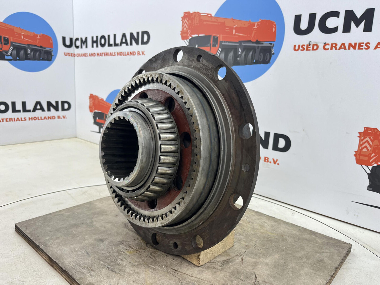 FAUN HK 40 planetary gear 27-18-65-24-4pl-H64-24 - Pogonski reduktor za Autodizalica: slika 3 FAUN HK 40 planetary gear 27-18-65-24-4pl-H64-24 - Pogonski reduktor za Autodizalica: slika 3