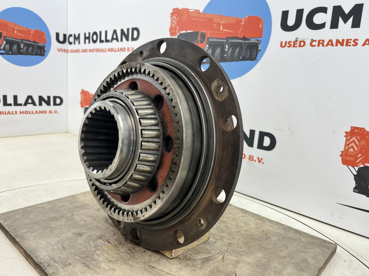 FAUN HK 40 planetary gear 27-18-65-24-4pl-H64-24 - Pogonski reduktor za Autodizalica: slika 3 FAUN HK 40 planetary gear 27-18-65-24-4pl-H64-24 - Pogonski reduktor za Autodizalica: slika 3