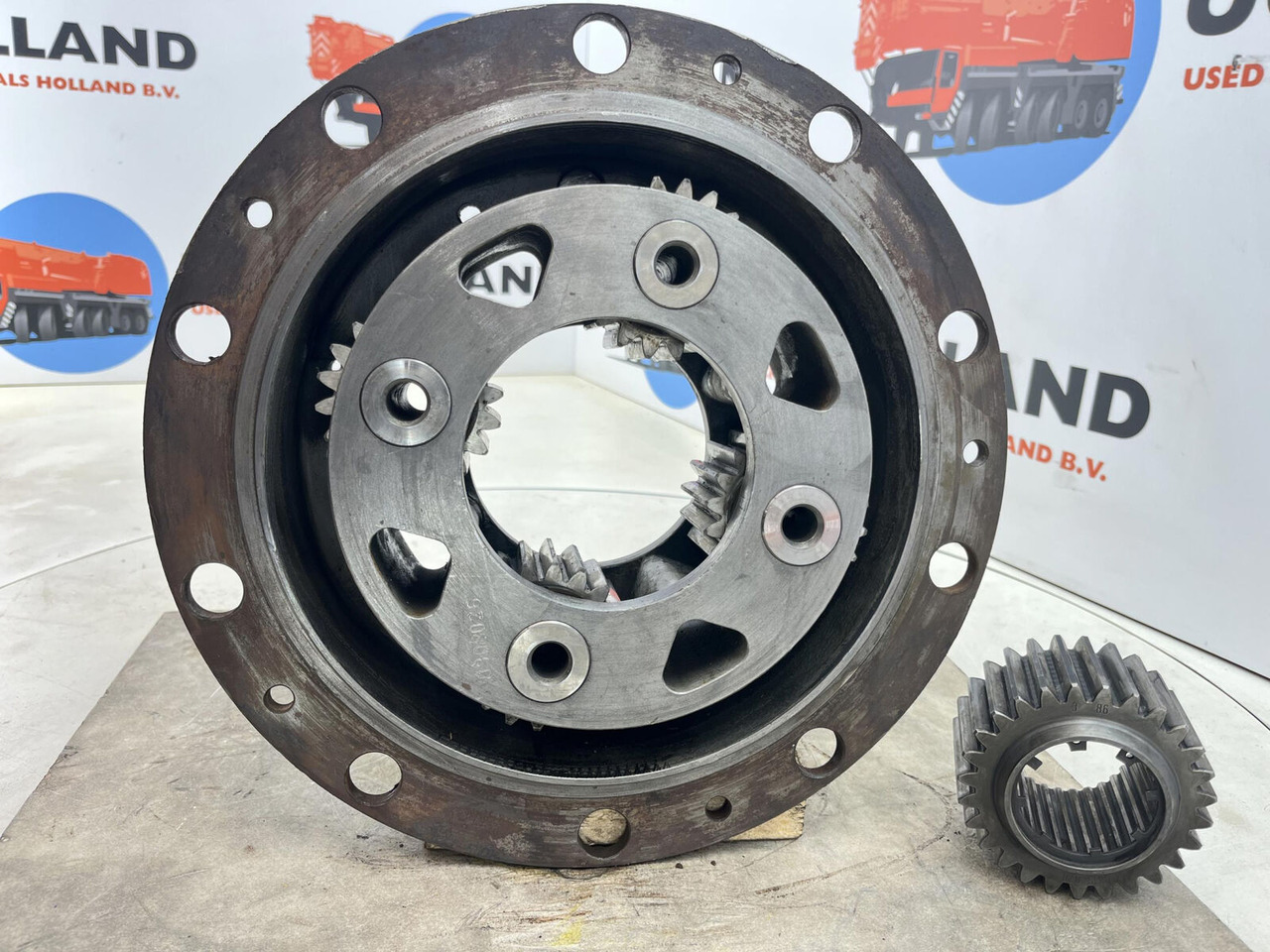 FAUN HK 40 planetary gear 27-18-65-24-4pl-H64-24 - Pogonski reduktor za Autodizalica: slika 5 FAUN HK 40 planetary gear 27-18-65-24-4pl-H64-24 - Pogonski reduktor za Autodizalica: slika 5