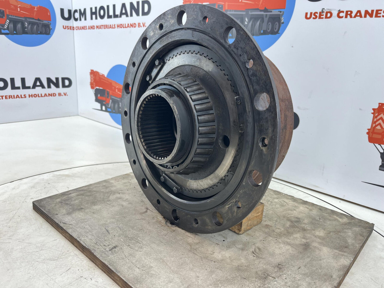 FAUN RTF 30-2 planetary gear 22-25-74-38-4pl-H137-46 - Pogonski reduktor za Autodizalica: slika 3 FAUN RTF 30-2 planetary gear 22-25-74-38-4pl-H137-46 - Pogonski reduktor za Autodizalica: slika 3