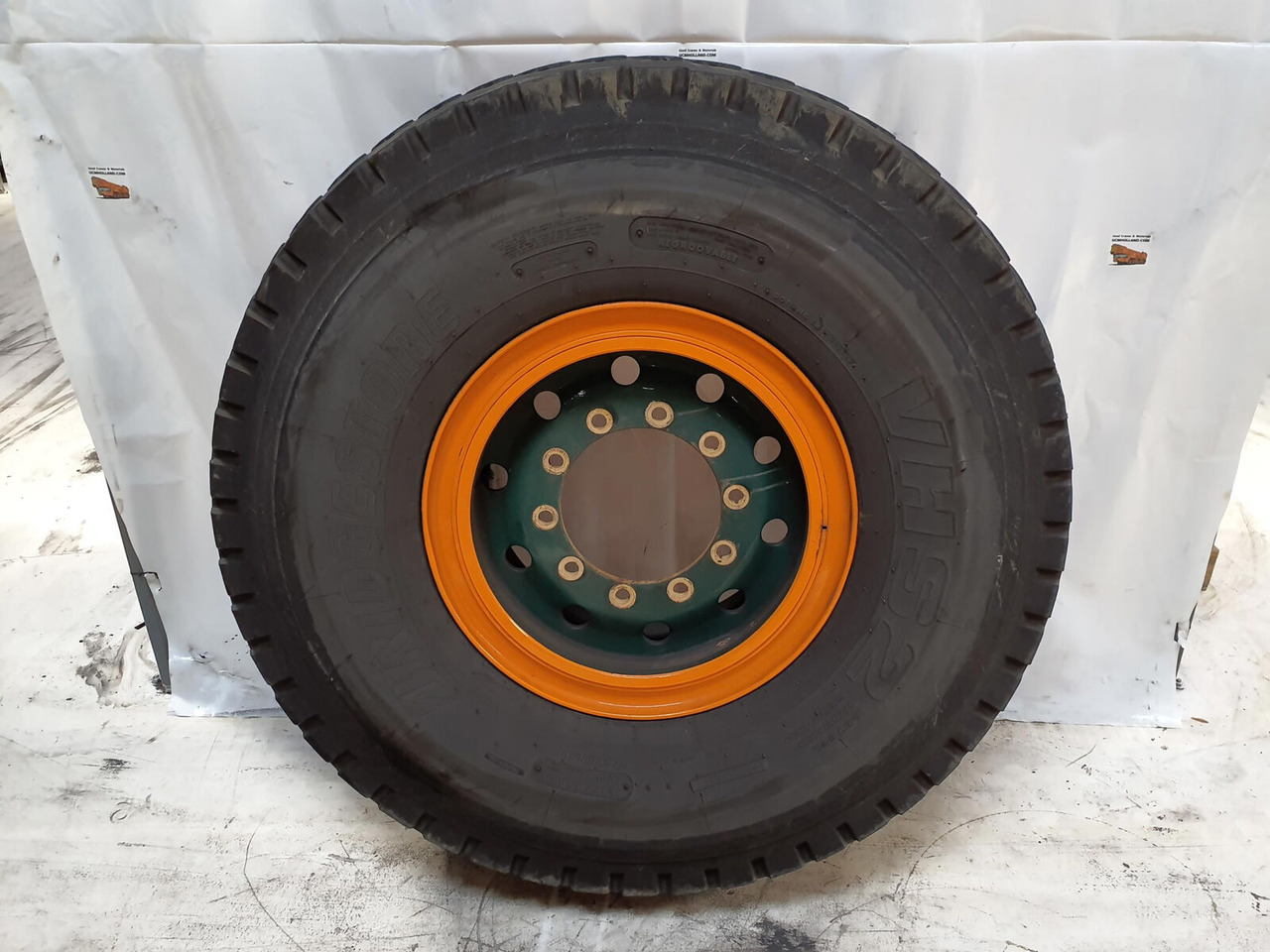 FAUN Wheel 445/95R25 10 7.5 3p - Kompletan točak za Kran: slika 1 FAUN Wheel 445/95R25 10 7.5 3p - Kompletan točak za Kran: slika 1