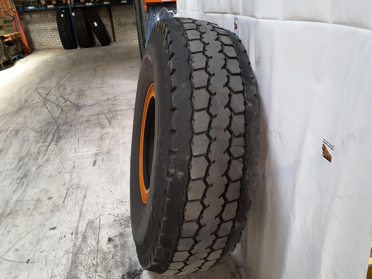 FAUN Wheel 445/95R25 10 7.5 3p - Kompletan točak za Kran: slika 4 FAUN Wheel 445/95R25 10 7.5 3p - Kompletan točak za Kran: slika 4