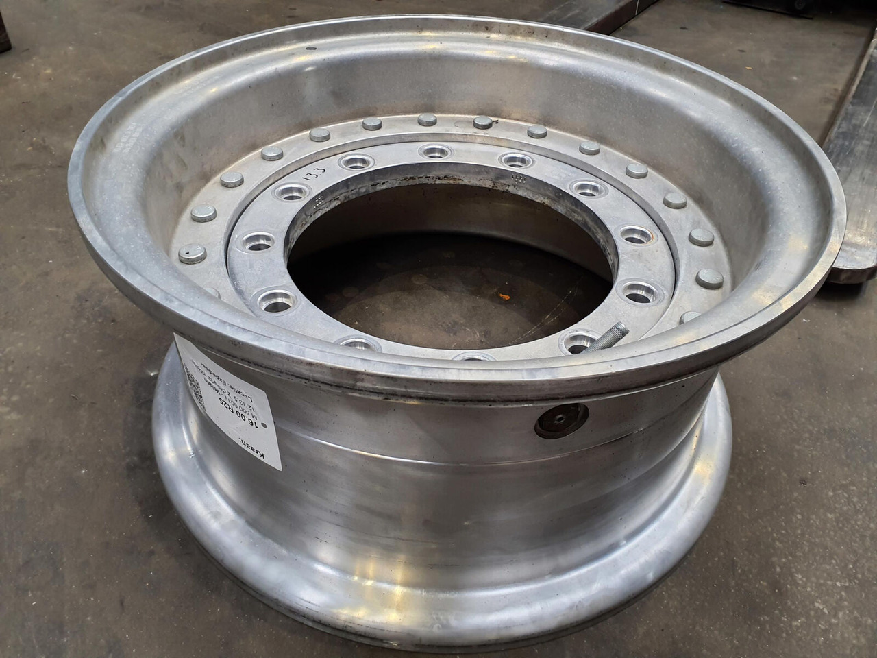 Grove Rim 445/95R25 12 13.3 2p Alu - Felna za Kran: slika 1 Grove Rim 445/95R25 12 13.3 2p Alu - Felna za Kran: slika 1