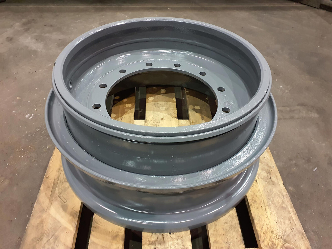 Grove Rim 445/95R25 12 14.5 3p - Felna za Kran: slika 1 Grove Rim 445/95R25 12 14.5 3p - Felna za Kran: slika 1