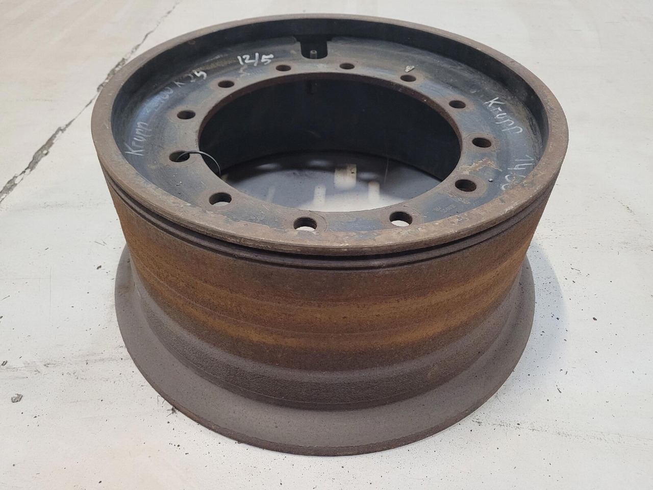 Krupp Rim 385/95R25 12 5.5 3p - Felna za Kran: slika 2 Krupp Rim 385/95R25 12 5.5 3p - Felna za Kran: slika 2