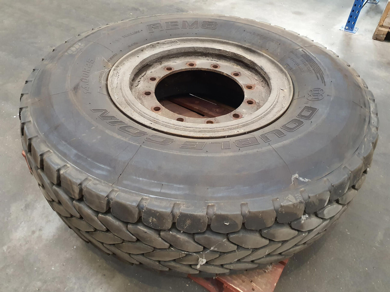 Krupp Wheel 385/95R25 12 5.4 3p - Kompletan točak za Kran: slika 2 Krupp Wheel 385/95R25 12 5.4 3p - Kompletan točak za Kran: slika 2
