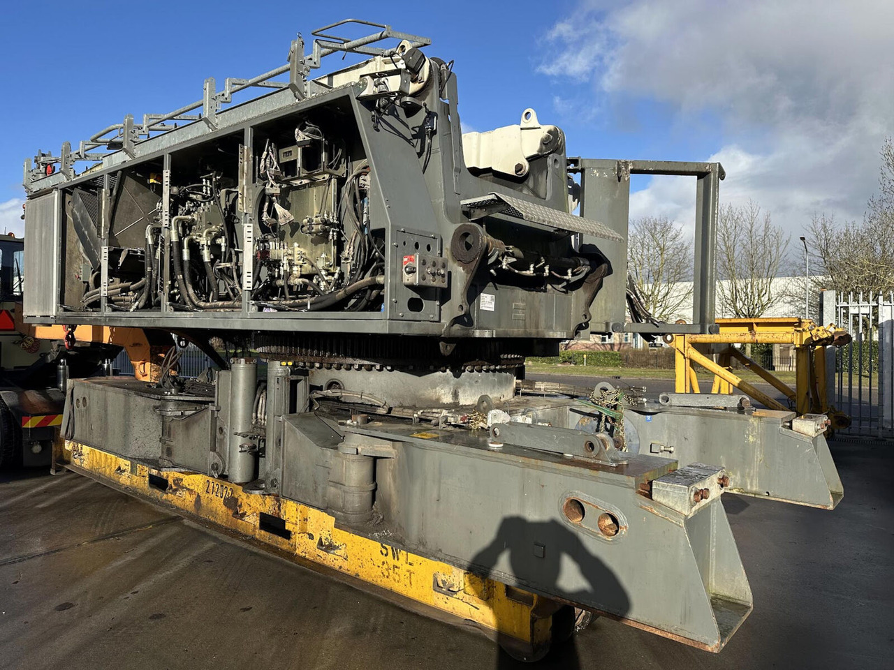 Liebherr LR 1160 body - Karoserija i eksterijer za Kran guseničar: slika 1 Liebherr LR 1160 body - Karoserija i eksterijer za Kran guseničar: slika 1