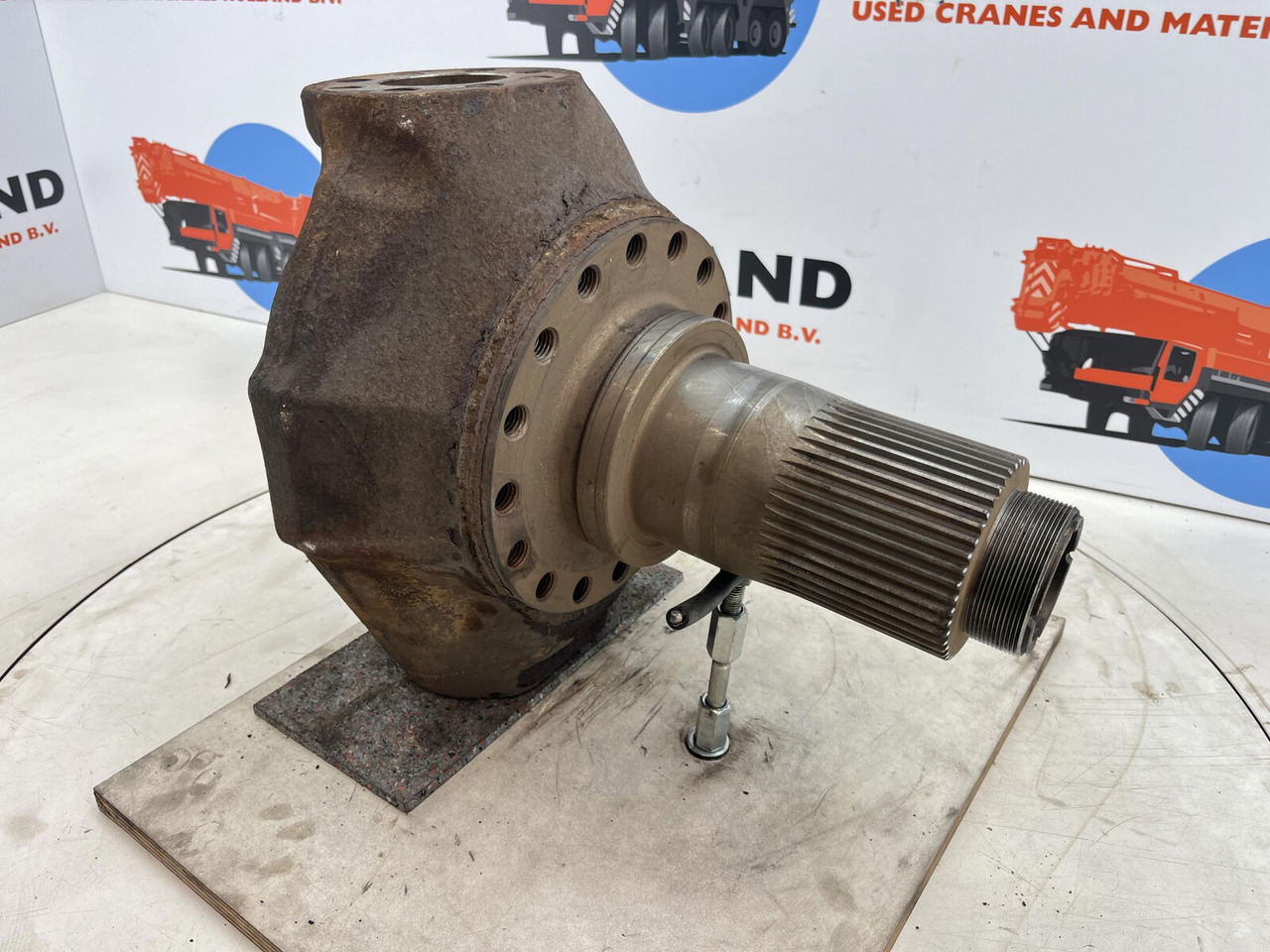 Terex AC 155, AC 205 Steering knuckle 16 holes - Rukavac točka za Autodizalica: slika 3 Terex AC 155, AC 205 Steering knuckle 16 holes - Rukavac točka za Autodizalica: slika 3