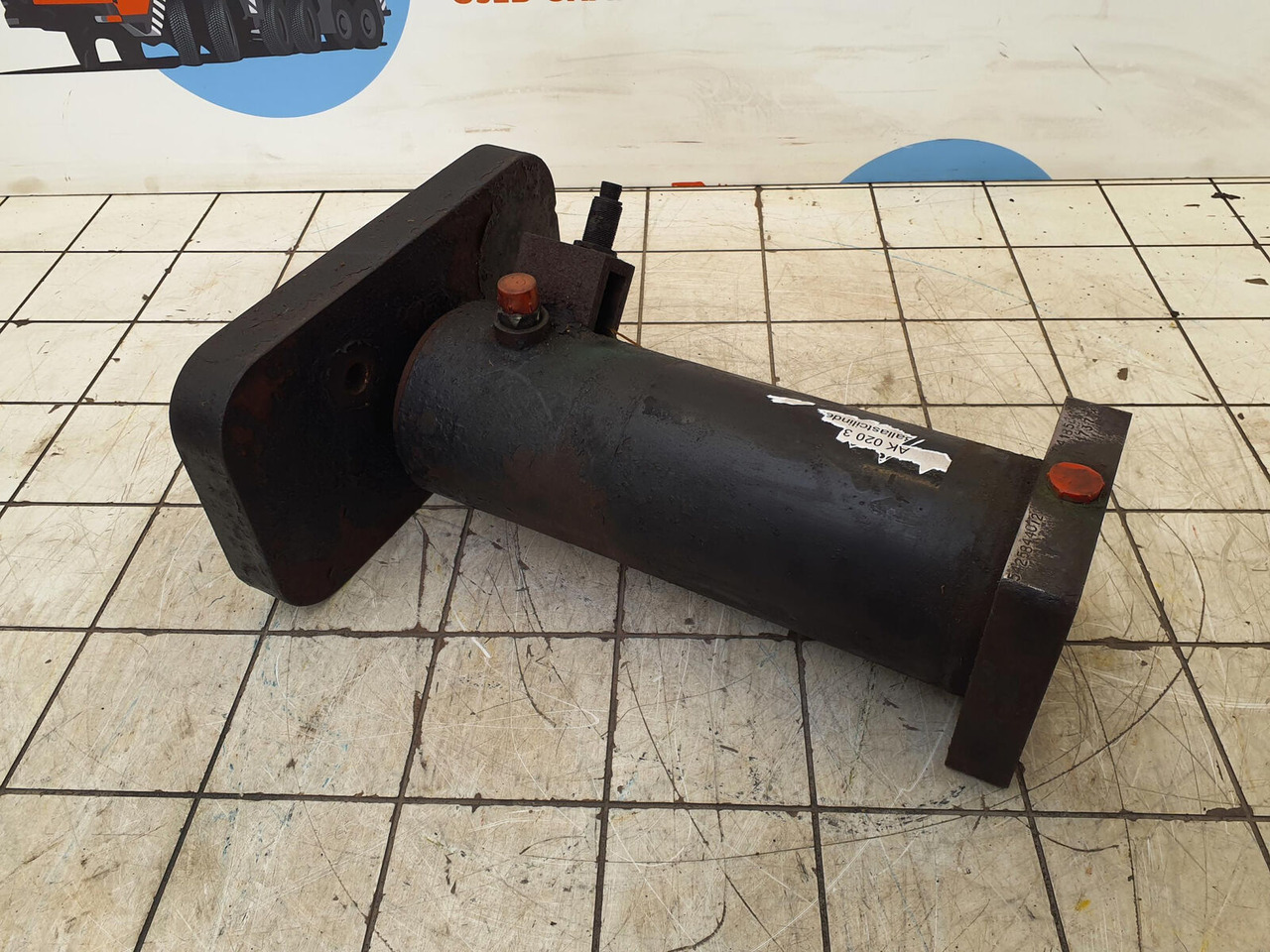 Terex AC 155 counterweight lift cylinder - Hidraulični cilindar za Autodizalica: slika 1 Terex AC 155 counterweight lift cylinder - Hidraulični cilindar za Autodizalica: slika 1