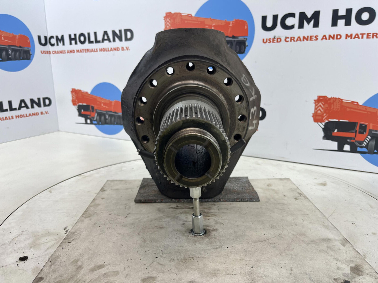 Terex AC 155 steering knuckle 16 holes axle 3 - Rukavac točka za Autodizalica: slika 2 Terex AC 155 steering knuckle 16 holes axle 3 - Rukavac točka za Autodizalica: slika 2