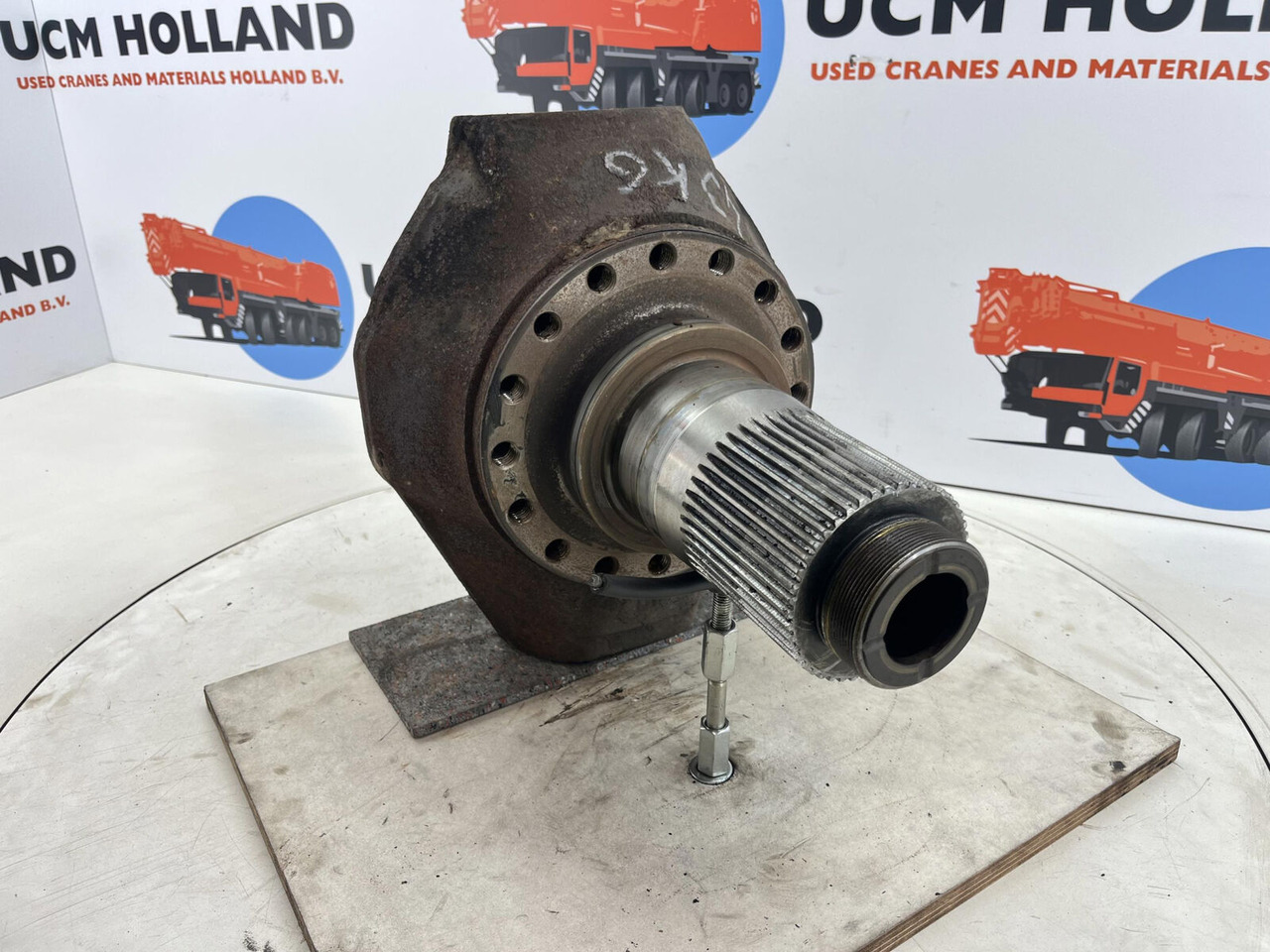 Terex AC 155 steering knuckle 16 holes axle 3 - Rukavac točka za Autodizalica: slika 3 Terex AC 155 steering knuckle 16 holes axle 3 - Rukavac točka za Autodizalica: slika 3