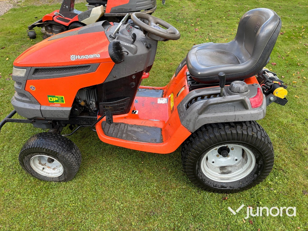 Åkgräsklippare Husqvarna GTH 260 XPT - Baštenska kosačica: slika 2 Åkgräsklippare Husqvarna GTH 260 XPT - Baštenska kosačica: slika 2
