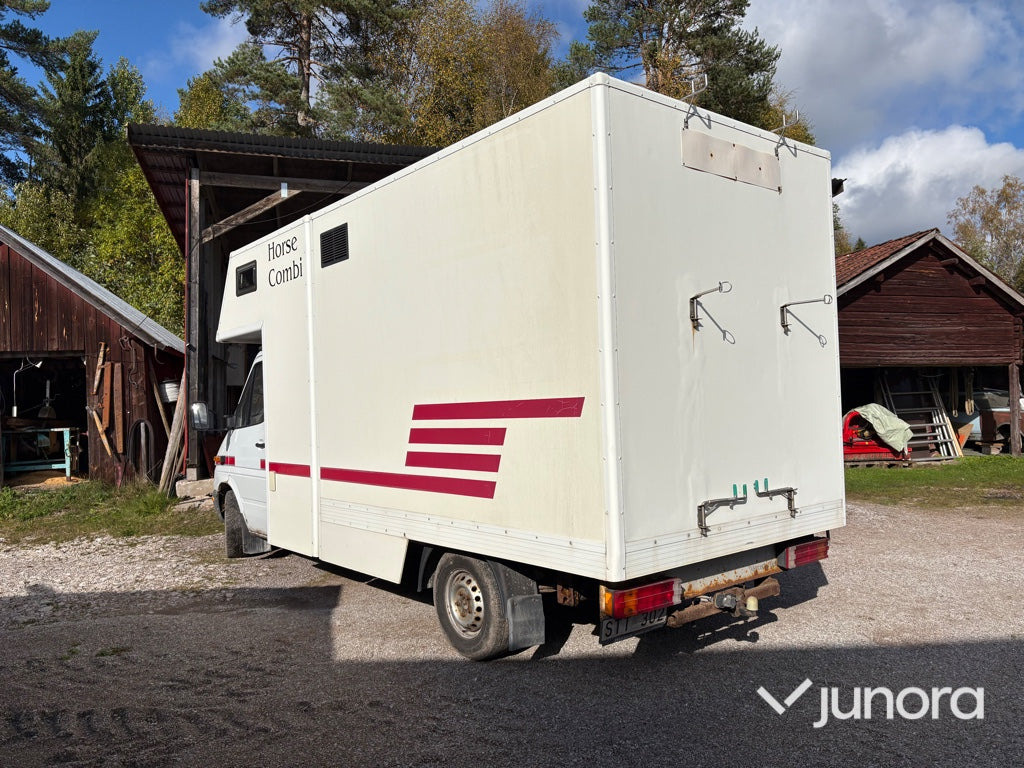 Hästtransport Mercedes-Benz 316 CDI - Alkoven kamper: slika 3 Hästtransport Mercedes-Benz 316 CDI - Alkoven kamper: slika 3
