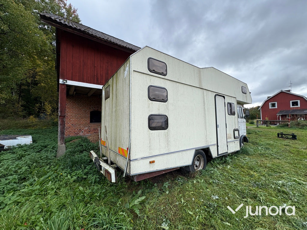 Husbil MERCEDES BENZ LP 608/32 - Alkoven kamper: slika 4 Husbil MERCEDES BENZ LP 608/32 - Alkoven kamper: slika 4