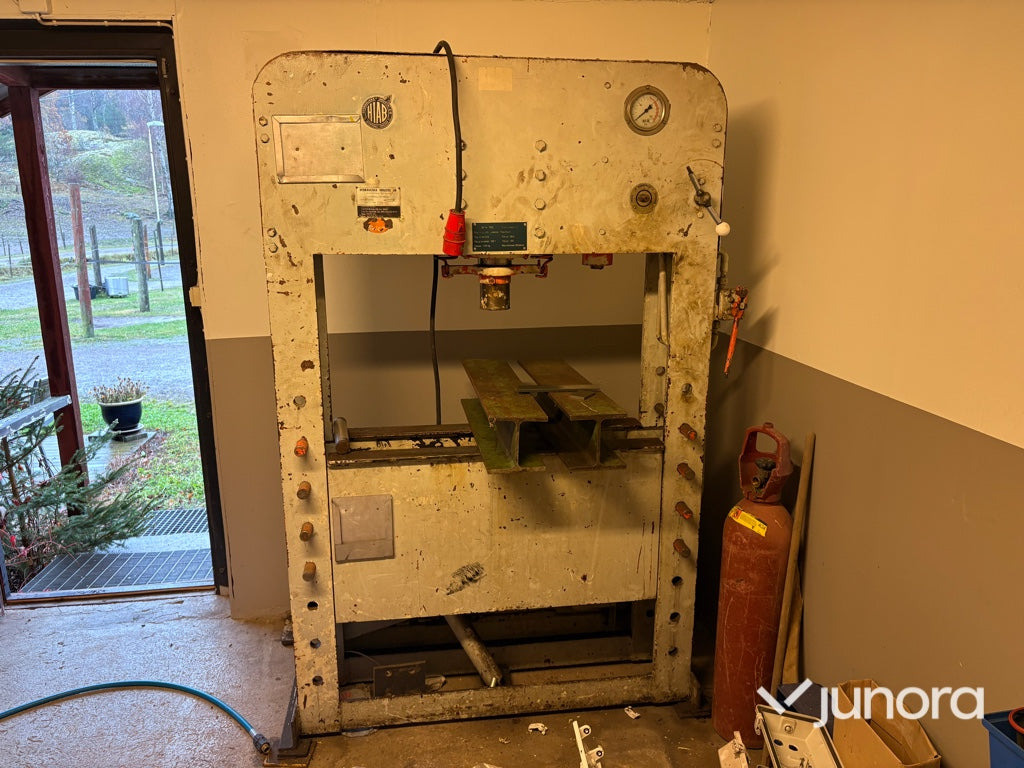 Hydraulpress - Hiab H100E, 100 ton - Apkant presa: slika 3 Hydraulpress - Hiab H100E, 100 ton - Apkant presa: slika 3