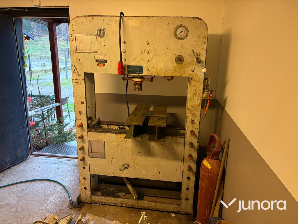 Hydraulpress - Hiab H100E, 100 ton - Apkant presa: slika 1 Hydraulpress - Hiab H100E, 100 ton - Apkant presa: slika 1