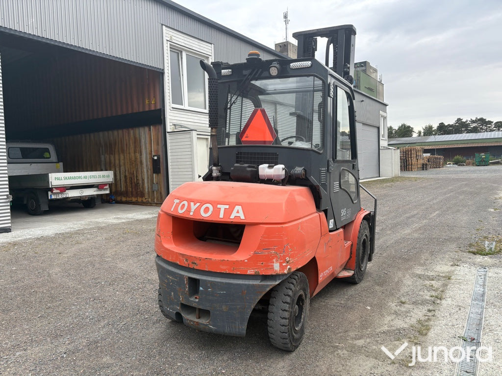 Motviktstruck - Toyota Tonero 42-7FDA50 - Dizel viljuškar: slika 3 Motviktstruck - Toyota Tonero 42-7FDA50 - Dizel viljuškar: slika 3