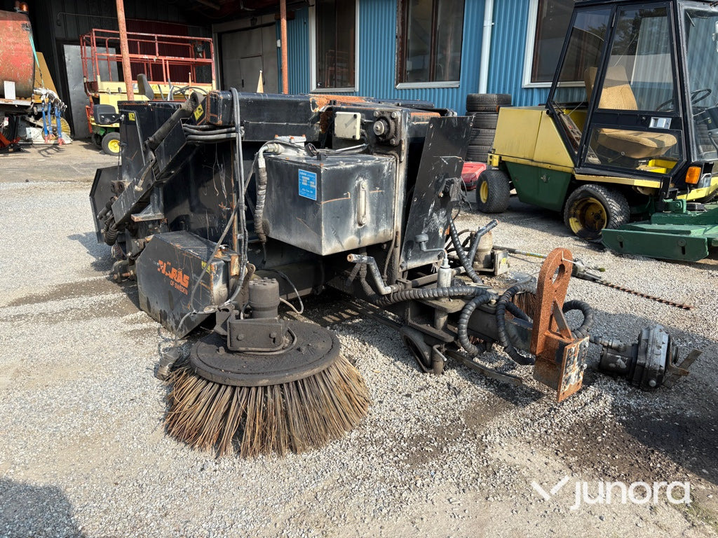 Sopmaskin Bogserad - Fjärås, FS 700 - Autočistilica: slika 3 Sopmaskin Bogserad - Fjärås, FS 700 - Autočistilica: slika 3