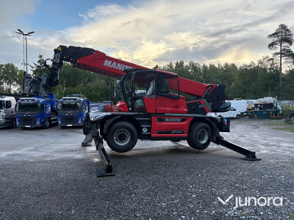 Teleskoplastare Manitou MRT 2570 inkl. tillbehör - Teleskopski upravljač: slika 1 Teleskoplastare Manitou MRT 2570 inkl. tillbehör - Teleskopski upravljač: slika 1
