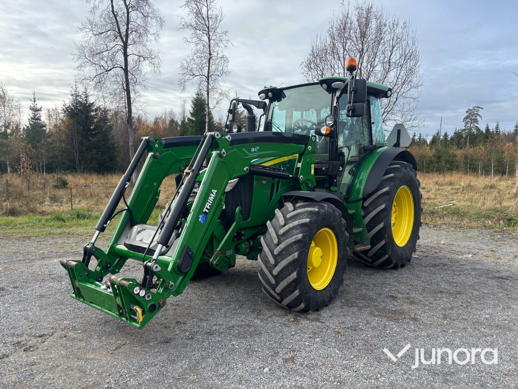 Traktor - John Deere 5125R med lastare & frontlyft - Traktor: slika 1 Traktor - John Deere 5125R med lastare & frontlyft - Traktor: slika 1
