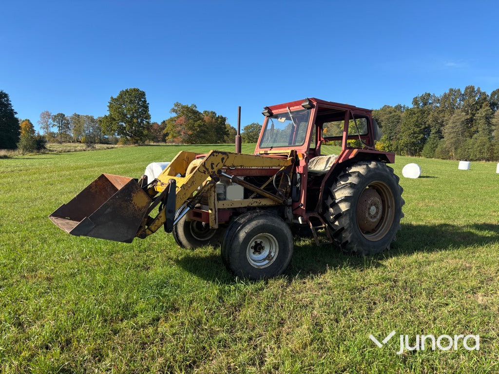 Traktor - Massey Ferguson 185S med lastare - Traktor: slika 1 Traktor - Massey Ferguson 185S med lastare - Traktor: slika 1