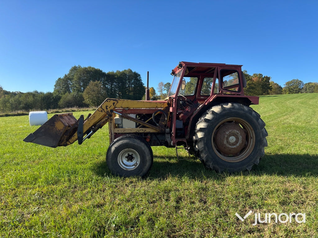 Traktor - Massey Ferguson 185S med lastare - Traktor: slika 2 Traktor - Massey Ferguson 185S med lastare - Traktor: slika 2