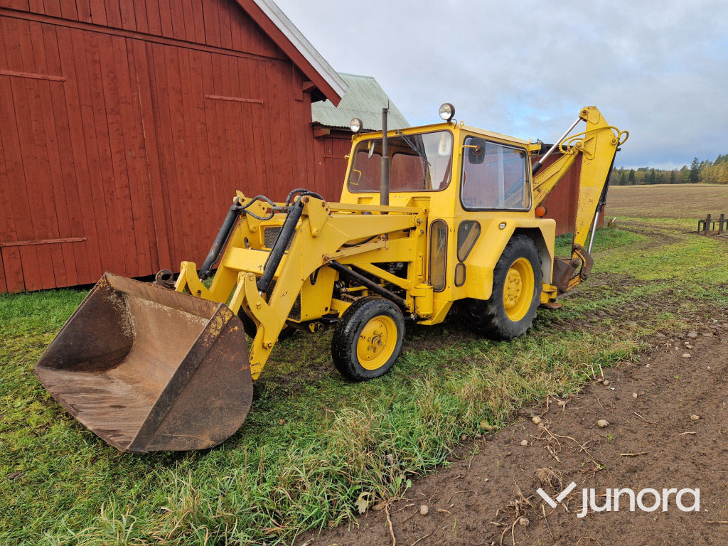 Traktorgrävare Massey Ferguson 40 R - Bager utovarivač: slika 1 Traktorgrävare Massey Ferguson 40 R - Bager utovarivač: slika 1