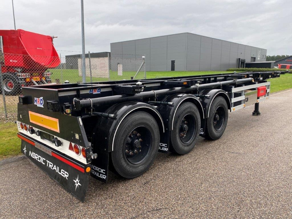 HRD 3-aks 20 + 30 ADR - Poluprikolica za prevoz kontejnera/ Poluprikolica sa promenjivim sandukom: slika 1 HRD 3-aks 20 + 30 ADR - Poluprikolica za prevoz kontejnera/ Poluprikolica sa promenjivim sandukom: slika 1