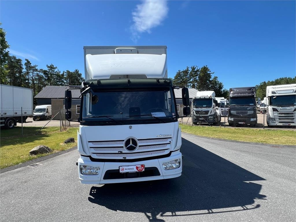 Mercedes-Benz Atego 1224 LnR - Kamion sa zatvorenim sandukom: slika 2 Mercedes-Benz Atego 1224 LnR - Kamion sa zatvorenim sandukom: slika 2
