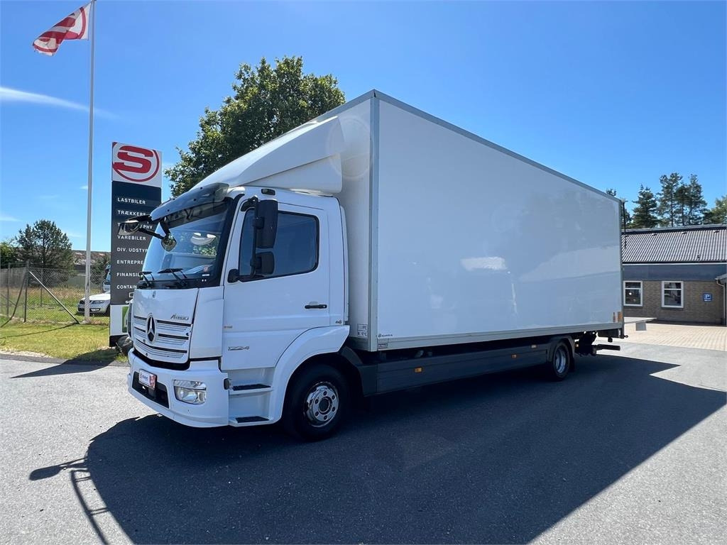 Mercedes-Benz Atego 1224 LnR - Kamion sa zatvorenim sandukom: slika 1 Mercedes-Benz Atego 1224 LnR - Kamion sa zatvorenim sandukom: slika 1