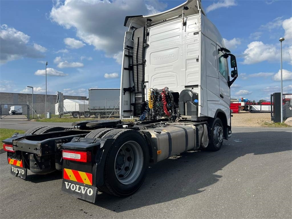 Volvo FH460 4x2 x-low mega - Tegljač: slika 3 Volvo FH460 4x2 x-low mega - Tegljač: slika 3