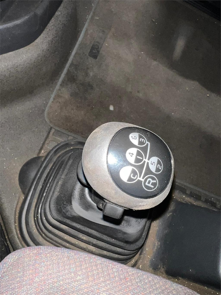 Volvo FH12-420 - Kamion za utovaranje kontejnera: slika 3 Volvo FH12-420 - Kamion za utovaranje kontejnera: slika 3