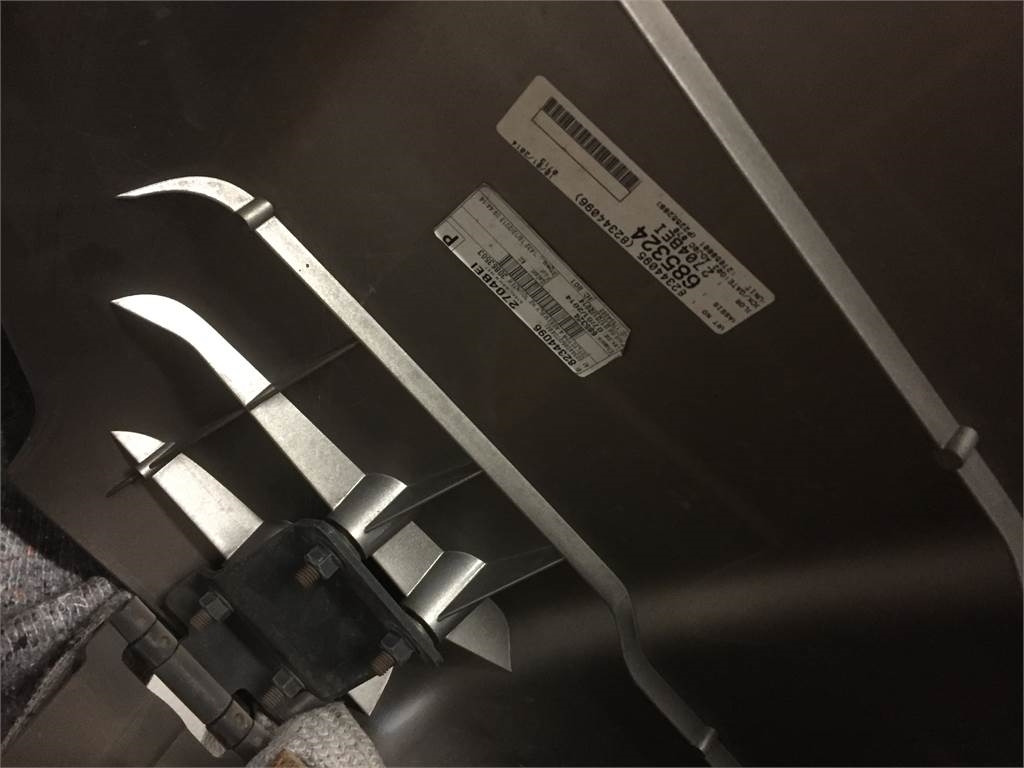 Volvo FH4 Globetrotter tagspoiler - Aerodinamika/ Spojler za Kamion: slika 4 Volvo FH4 Globetrotter tagspoiler - Aerodinamika/ Spojler za Kamion: slika 4