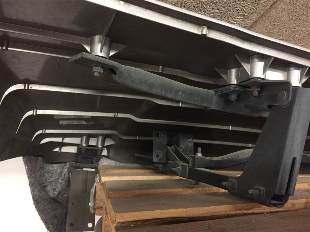 Volvo FH4 Globetrotter tagspoiler - Aerodinamika/ Spojler za Kamion: slika 5 Volvo FH4 Globetrotter tagspoiler - Aerodinamika/ Spojler za Kamion: slika 5