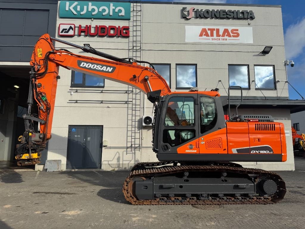Doosan DX180LC-5 PYÖRITTÄJÄLLÄ - Bager guseničar: slika 1 Doosan DX180LC-5 PYÖRITTÄJÄLLÄ - Bager guseničar: slika 1