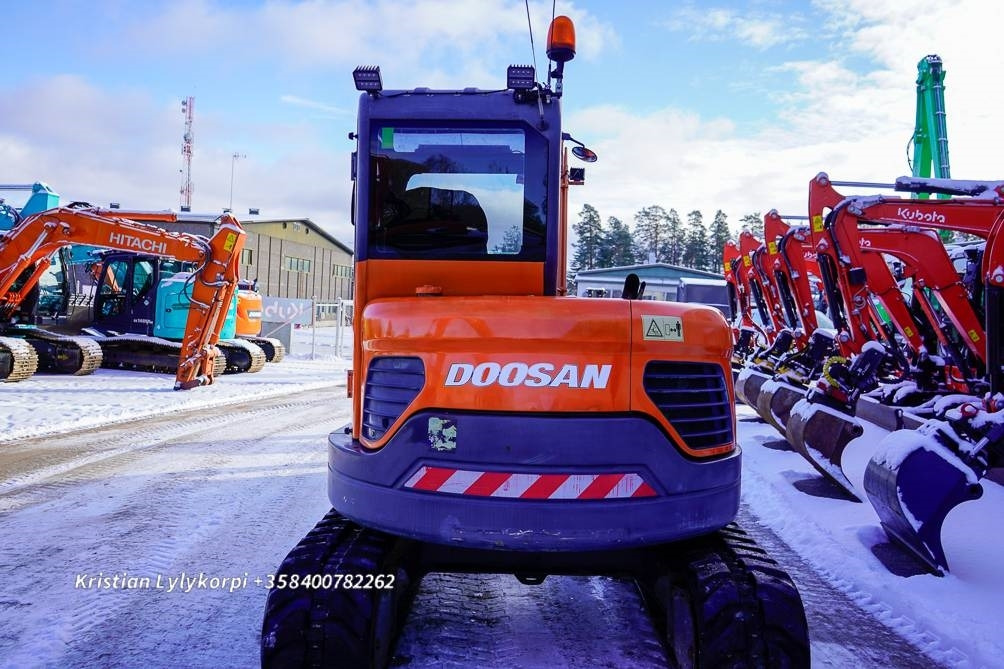 Doosan DX60LCR VARUSTEPAKETILLA - Mini bager: slika 4 Doosan DX60LCR VARUSTEPAKETILLA - Mini bager: slika 4