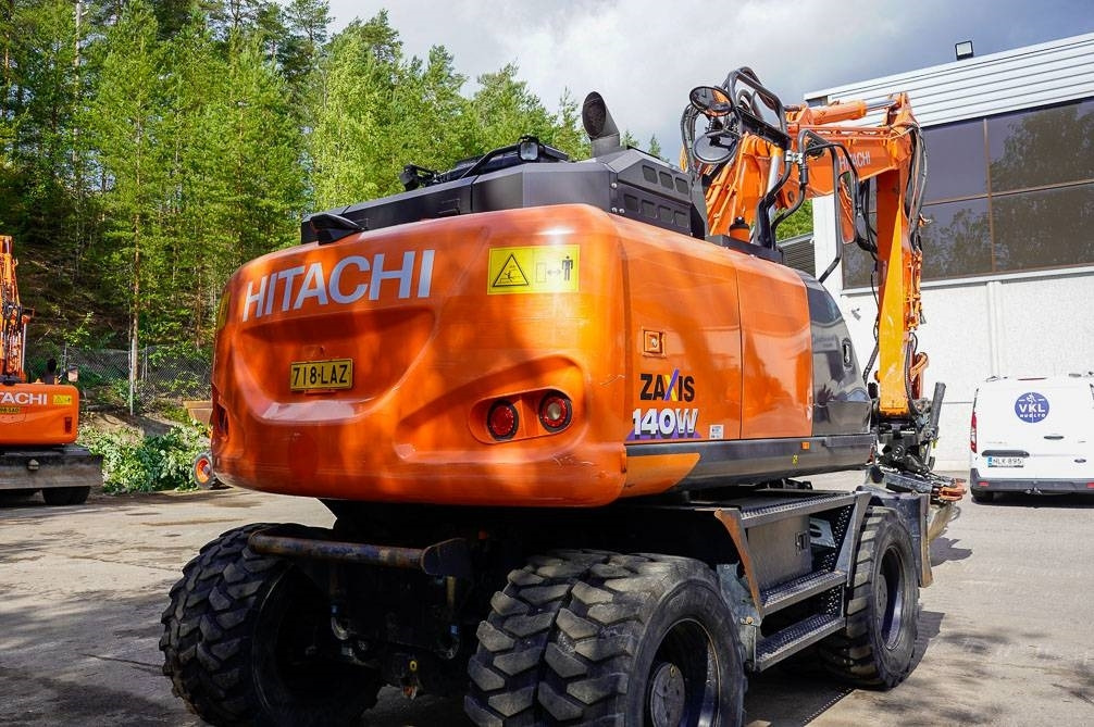 Bager točkaš Hitachi ZX 140 W-6: slika 9