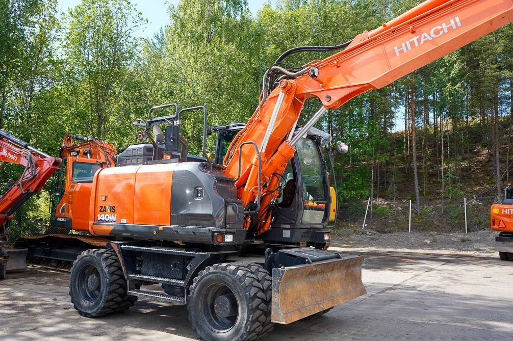 Bager točkaš Hitachi ZX 140 W-6: slika 6