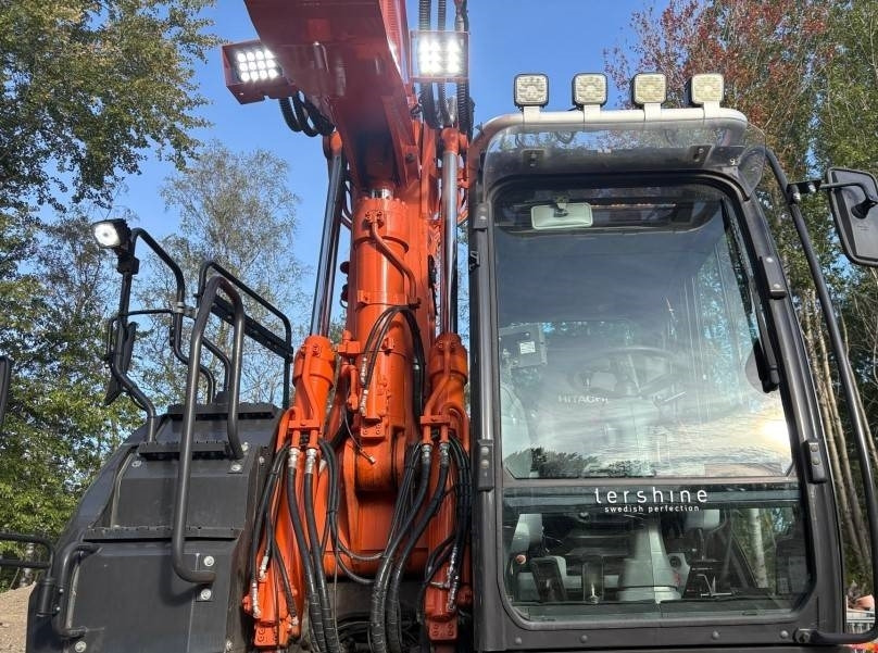 Hitachi ZX170W-6 + Peräkärry 2-akselinen - Bager točkaš: slika 5 Hitachi ZX170W-6 + Peräkärry 2-akselinen - Bager točkaš: slika 5