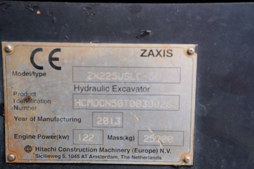 Lizing Hitachi ZX225USLC-5B MARTTIINILLA  Hitachi ZX225USLC-5B MARTTIINILLA: slika 15 Lizing Hitachi ZX225USLC-5B MARTTIINILLA  Hitachi ZX225USLC-5B MARTTIINILLA: slika 15