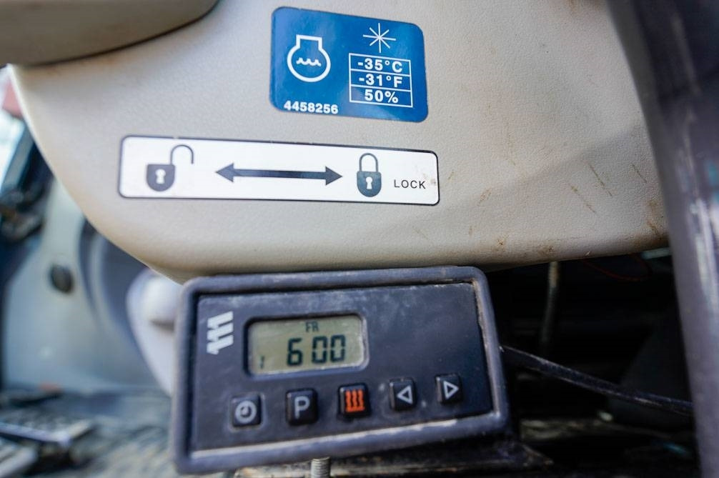 Lizing Hitachi ZX225USLC-5B MARTTIINILLA  Hitachi ZX225USLC-5B MARTTIINILLA: slika 25 Lizing Hitachi ZX225USLC-5B MARTTIINILLA  Hitachi ZX225USLC-5B MARTTIINILLA: slika 25