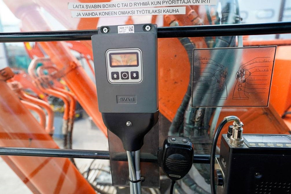 Lizing Hitachi ZX225USLC-5B MARTTIINILLA  Hitachi ZX225USLC-5B MARTTIINILLA: slika 21 Lizing Hitachi ZX225USLC-5B MARTTIINILLA  Hitachi ZX225USLC-5B MARTTIINILLA: slika 21